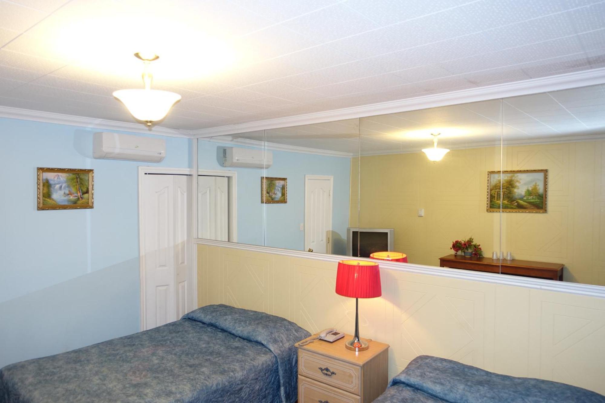 Motel Pierre Montreal Bilik gambar