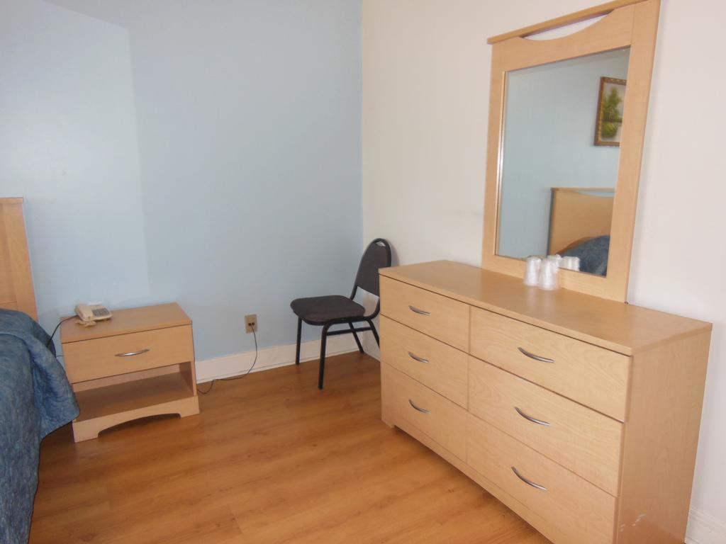 Motel Pierre Montreal Luaran gambar